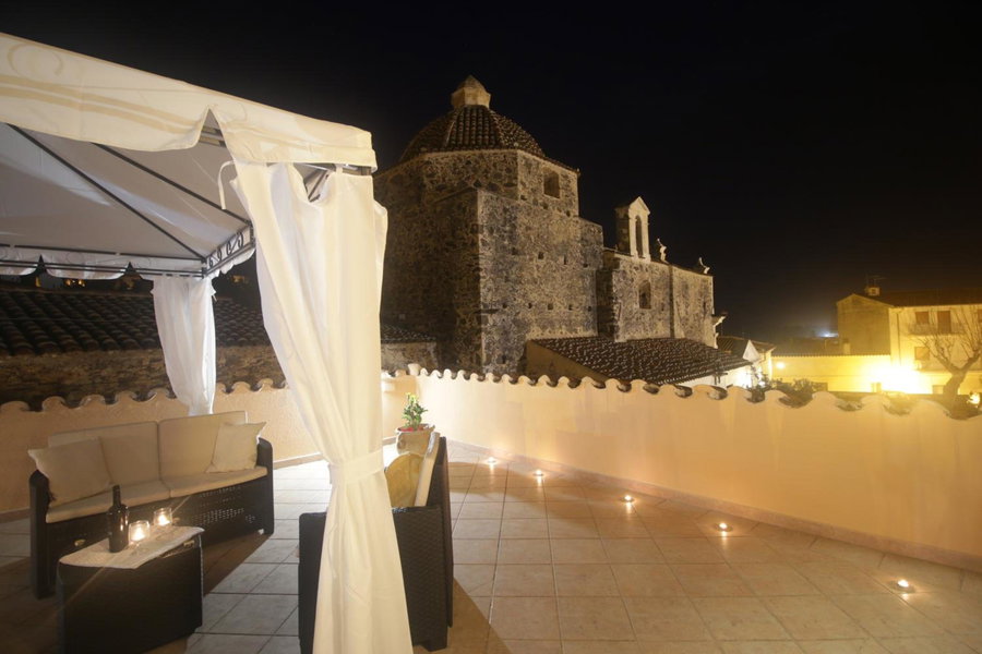 Residenza Maria Antonia - Historical Suite, Orosei, Italy