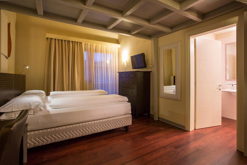 Hotel Norge, Norge, Italy