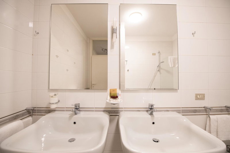 Alessi Appartamenti, Desenzano del Garda, Italy