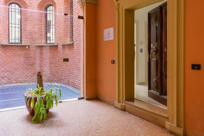 Royal Central Room, Bologna, Italy
