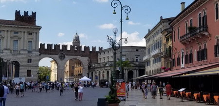 Carrera Home Appartamenti Verona - Bike Hotel, Verona, Italy