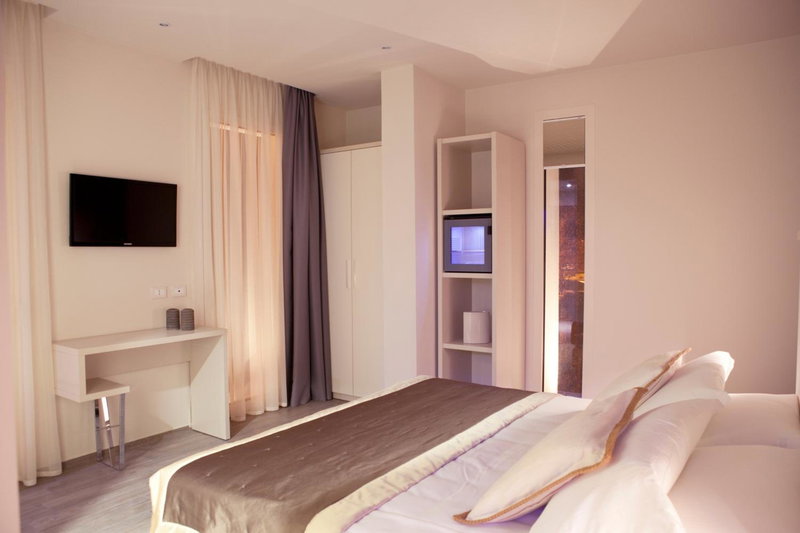 L'Hotel, Rimini, Italy