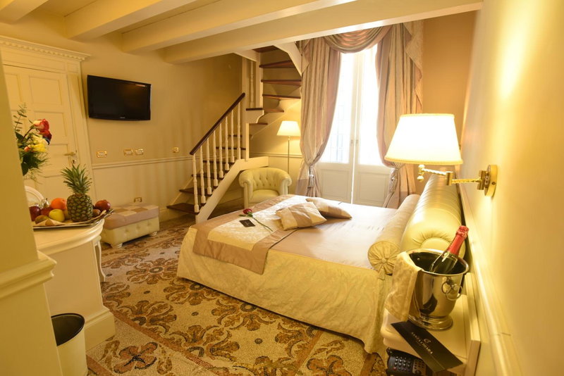 SANTA CHIARA SUITE HOTEL & SPA - Lecce, Lecce, Italy