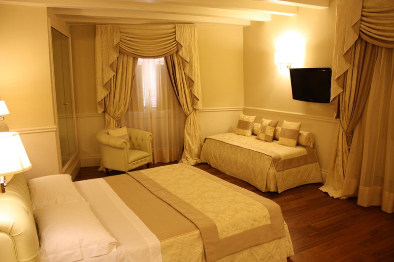 SANTA CHIARA SUITE HOTEL & SPA - Lecce, Lecce, Italy
