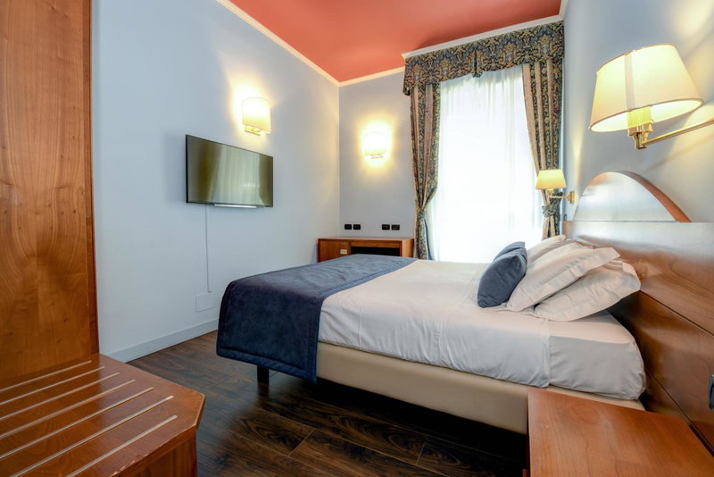 Hotel City, Desenzano del Garda, Italy