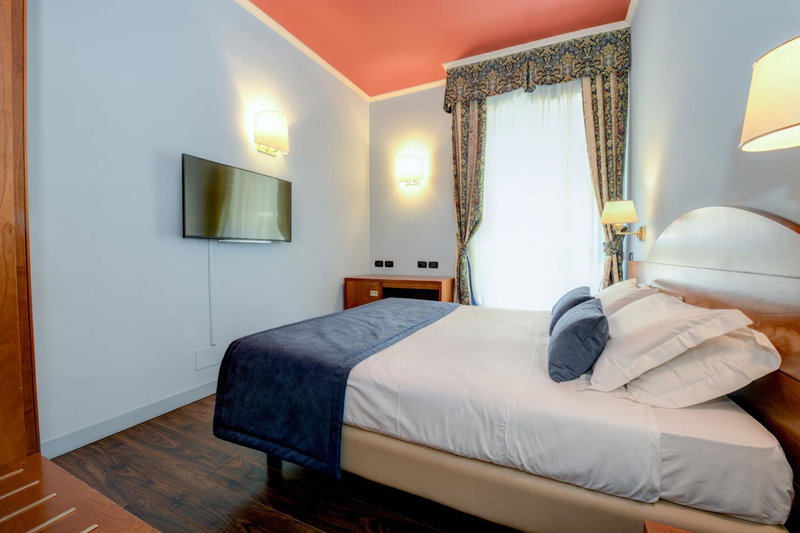 Hotel City, Desenzano del Garda, Italy