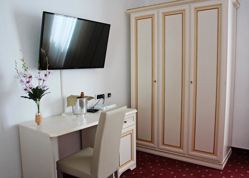 Hotel Centrale, Piombino, Italy