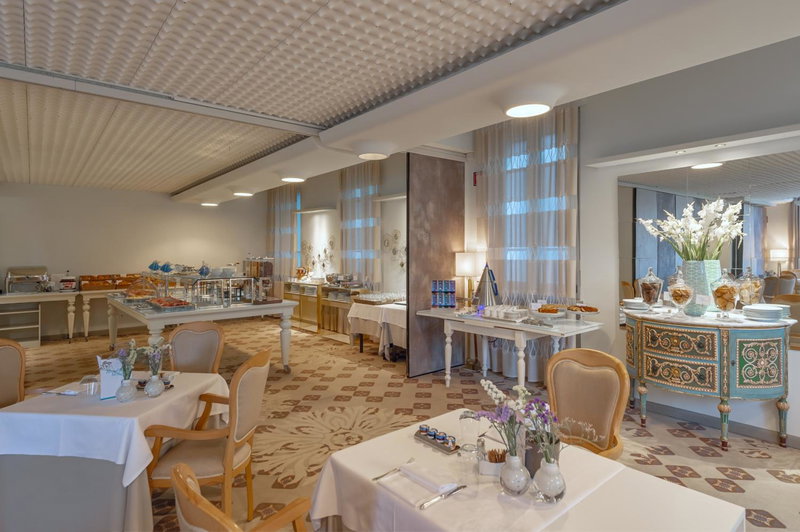 Olivi Hotel & Natural Spa, Sirmione, Italy