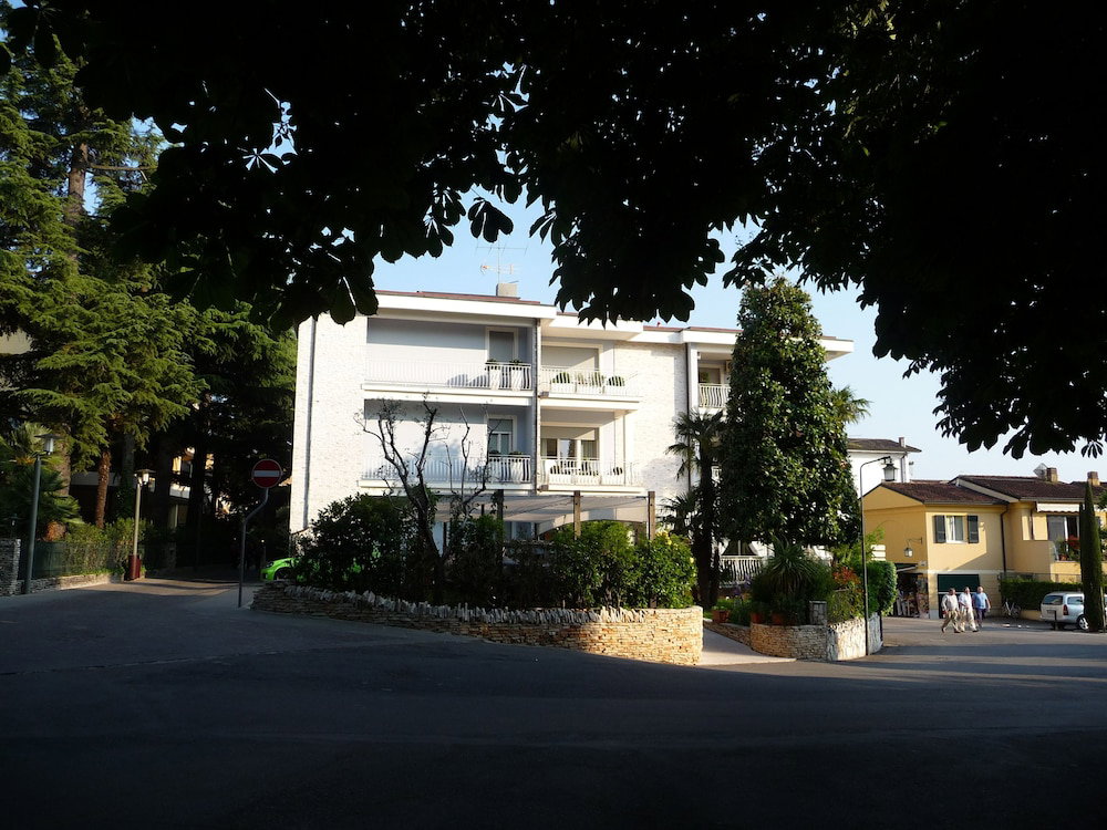 Hotel · Hotel Luna, Sirmione