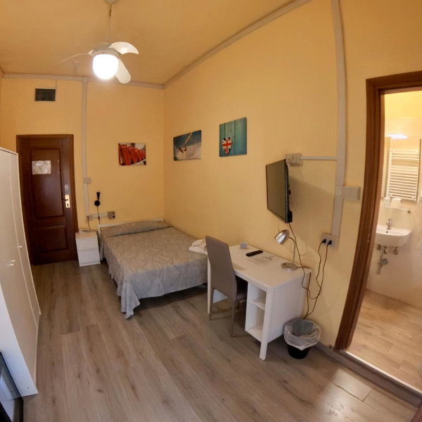 Giappone Inn Parking Hotel, Livorno, Italy