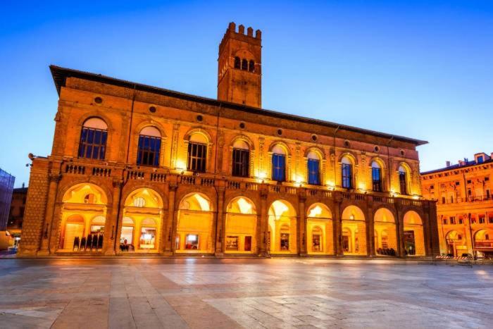 Four Rooms, Bologna, Italy