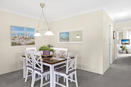Oceanside Cove, Gold Coast, Australia