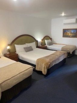 Kinross Inn, Cooma, Australia
