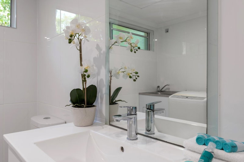 Lychee Tree Holiday Apartments, Port Douglas, Australia