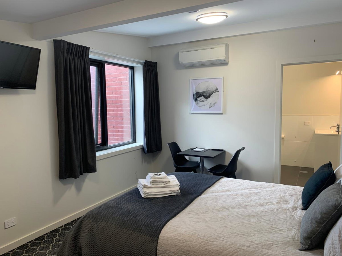 Queens Arms Hotel, Australie