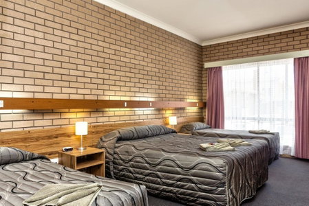 Holbrook Town Centre Motor Inn, Holbrook, Australia