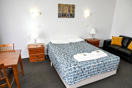 Holbrook Town Centre Motor Inn, Holbrook, Australia