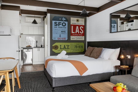 m hotel, Sale, Australia