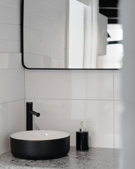 m hotel, Sale, Australia