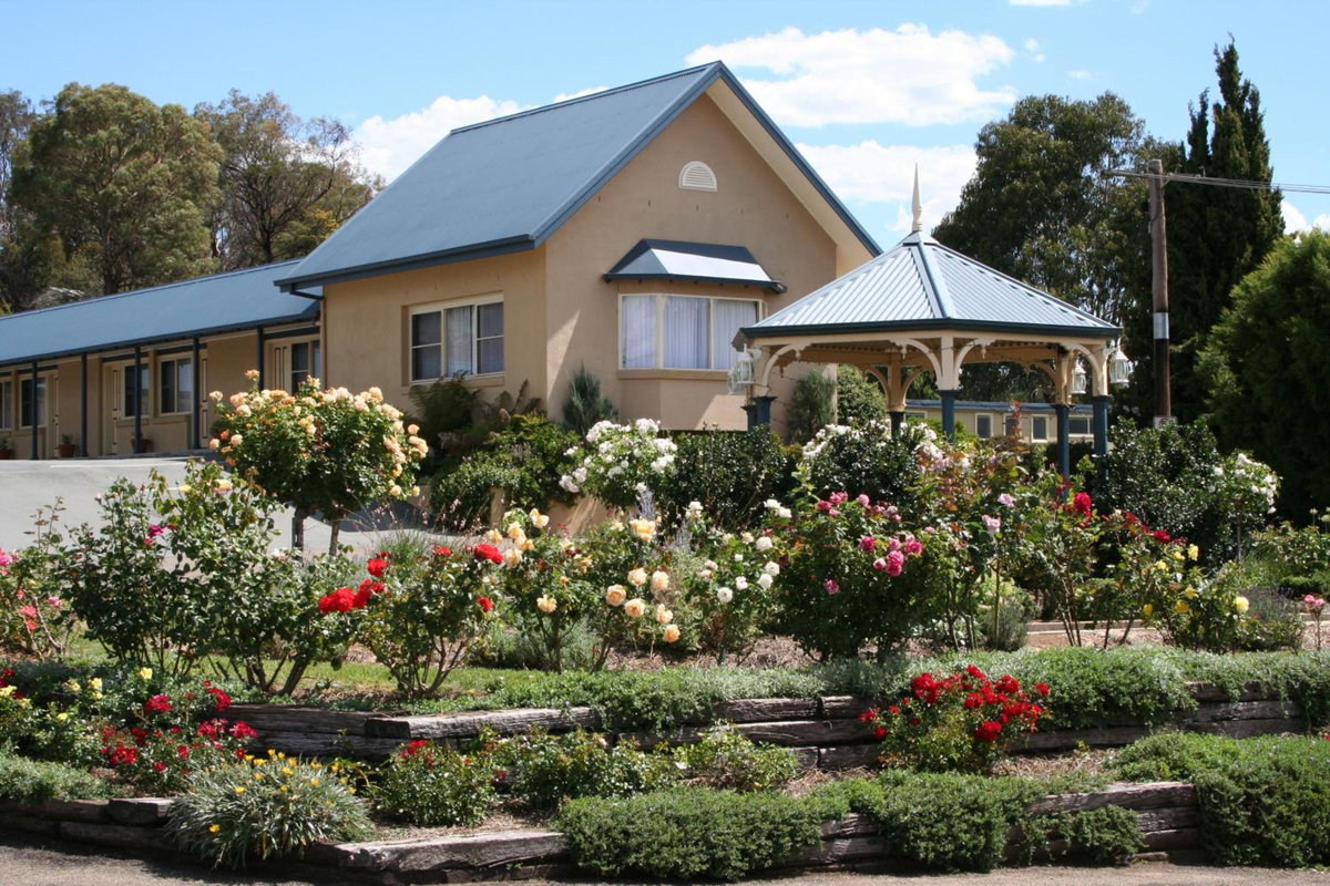Willows Motel, Australia