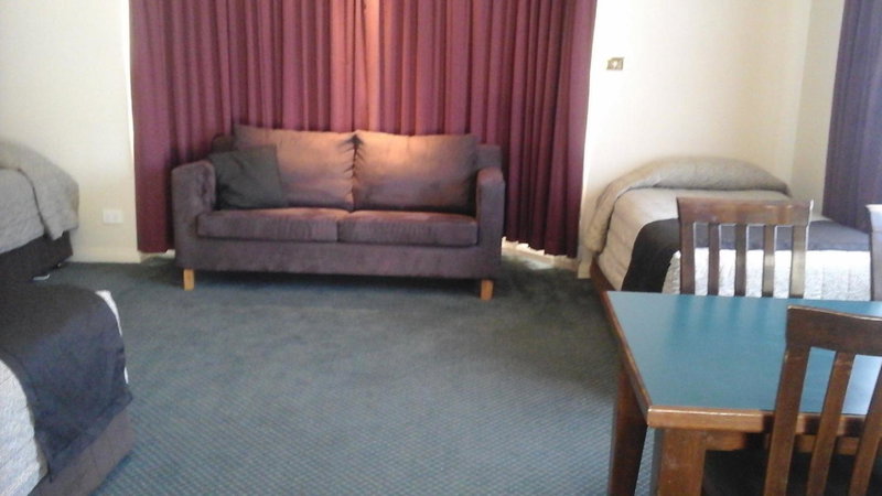 Willows Motel, Goulburn, Australia