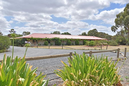 Inglewood Motel and Caravan Park Victoria, Inglewood, Australia