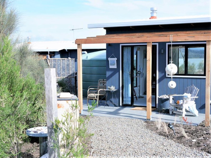 Flotsam Seaside Studio Dunalley, Dunalley, Australia