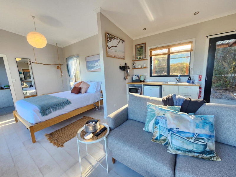 Flotsam Seaside Studio Dunalley, Dunalley, Australia
