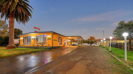 Bushmans Motor Inn, Gundagai, Australia