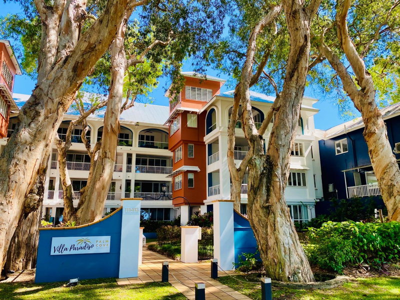 BeachView Apartments at Villa Paradiso, Palm Cove, Australia
