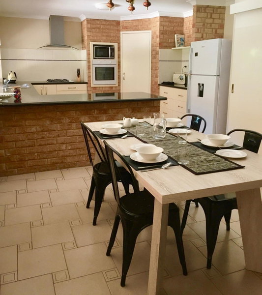 Murdoch Station Bed & Breakfast, Perth, Australia