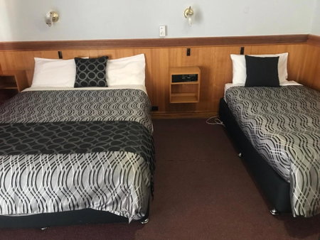 County Lodge Motor Inn, West Wyalong, Australia