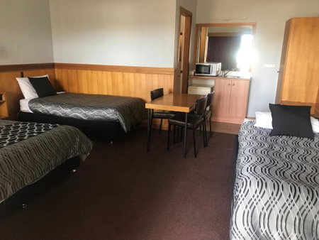 County Lodge Motor Inn, West Wyalong, Australia
