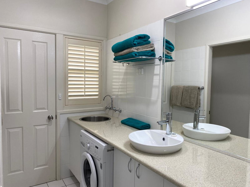 Country Apartments, Dubbo, Australia
