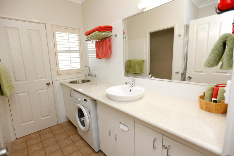 Country Apartments, Dubbo, Australia