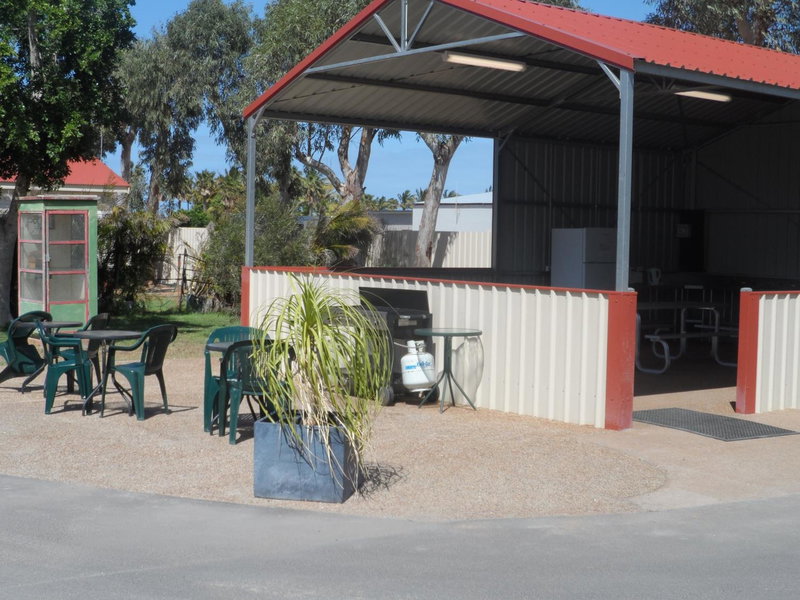 Outback Oasis Caravan Park, Carnarvon, Australia