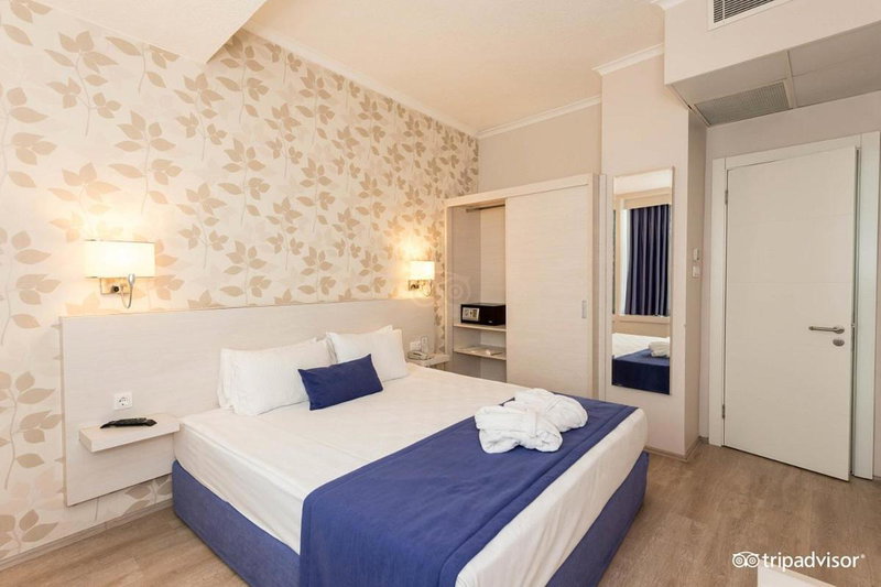 Walk İn Hotels, Konak, Turkey