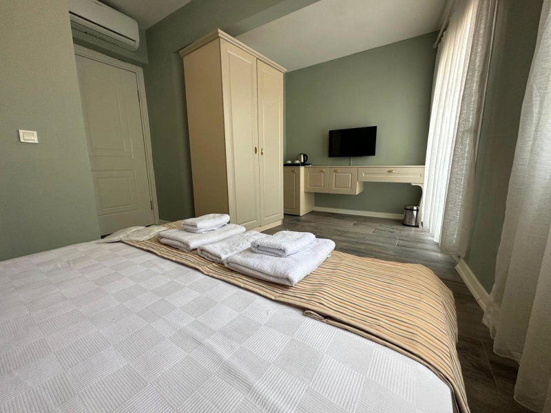 st945 Palas Otel, Izmir, Turkey
