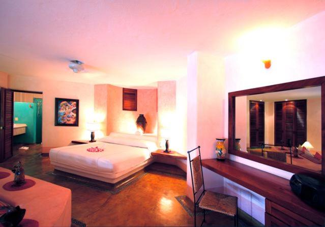 Villa Carolina Boutique Hotel ADULTS ONLY, Zihuatanejo, Mexico