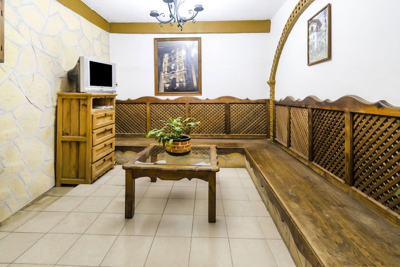 OYO Hotel La Luna, San Cristóbal de las Casas, Mexico