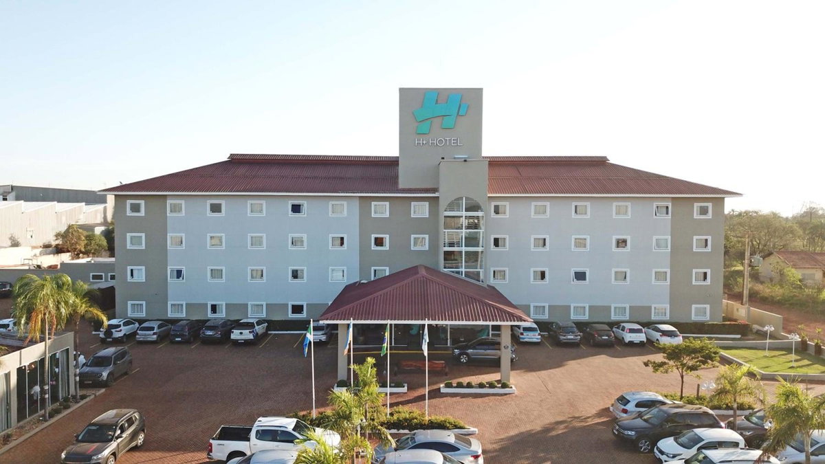 Hotel · H+ Hotel, Dourados