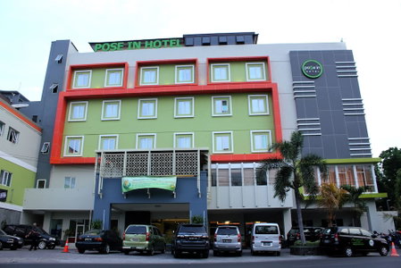 Pose in Solo by Wstay, Surakarta, Indonesia