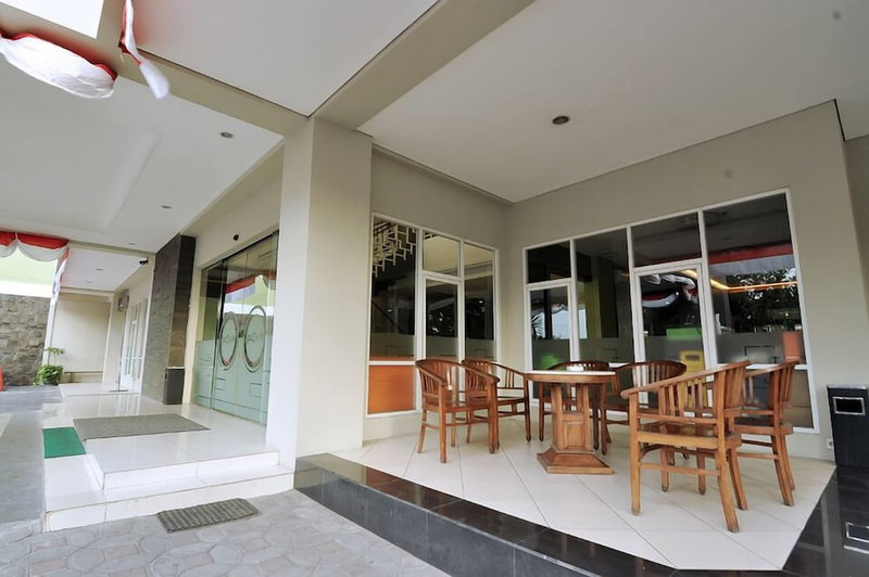 Pose in Solo by Wstay, Surakarta, Indonesia