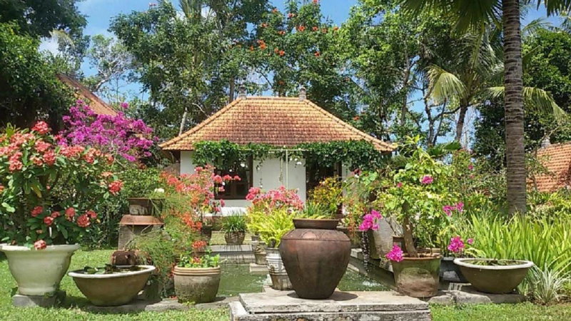 Bukit Asri Lodge, Seraya, Indonesia