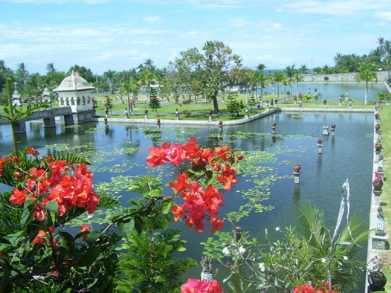 Bukit Asri Lodge, Seraya, Indonesia