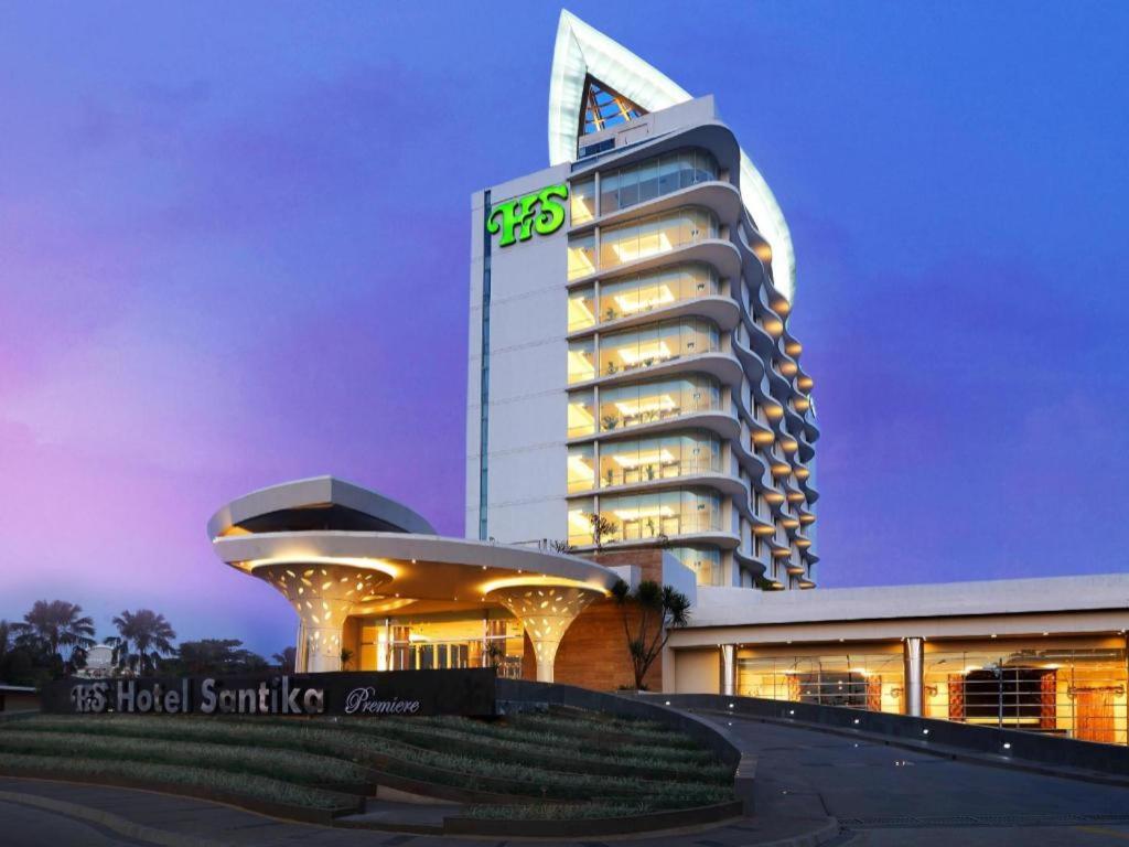 Hotel Santika Premiere Kota Harapan Indah, Indonesia