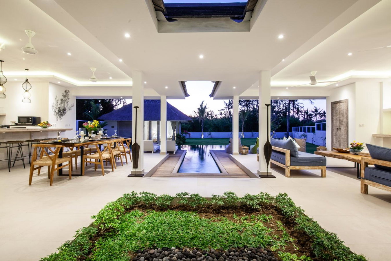 Villa Matahari Munggu 5BR, Canggu, Indonesia