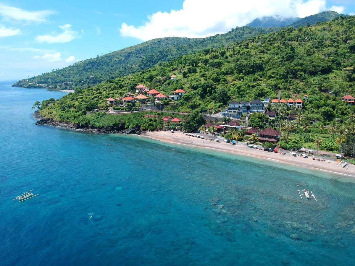 Vienna Beach Resort, Indonesia