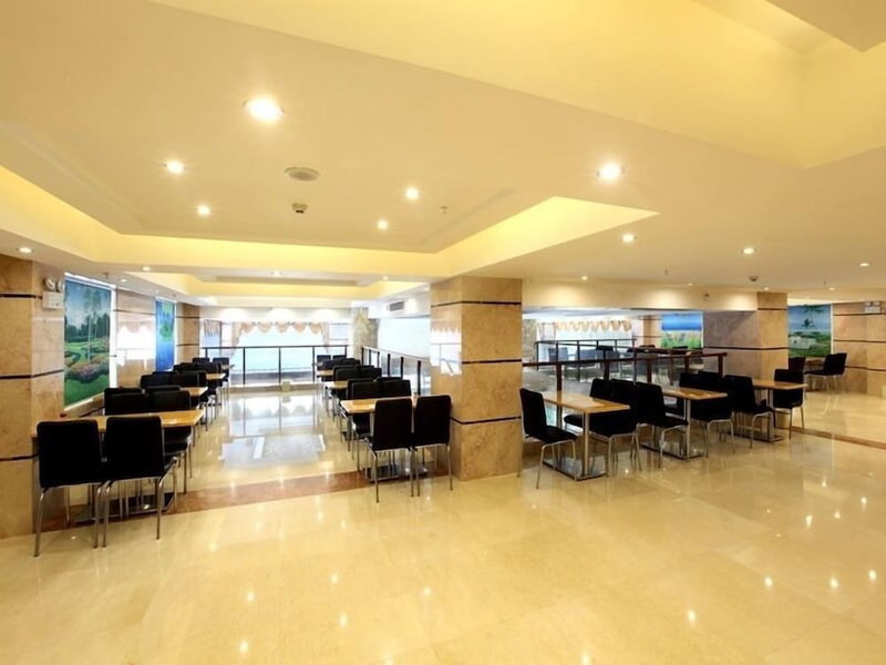 GreenTree Inn SanYa Jiyang Dist YaLongWan YingBin Ave Hotel, Sanya, China