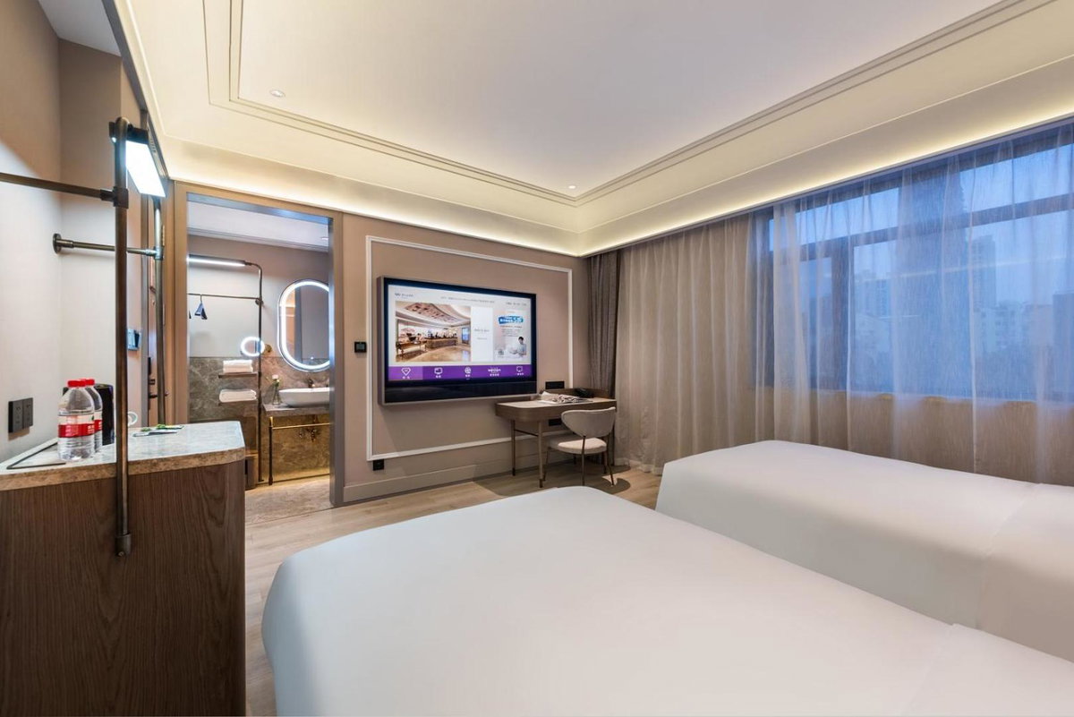 Mercure Qingdao Downtown, China